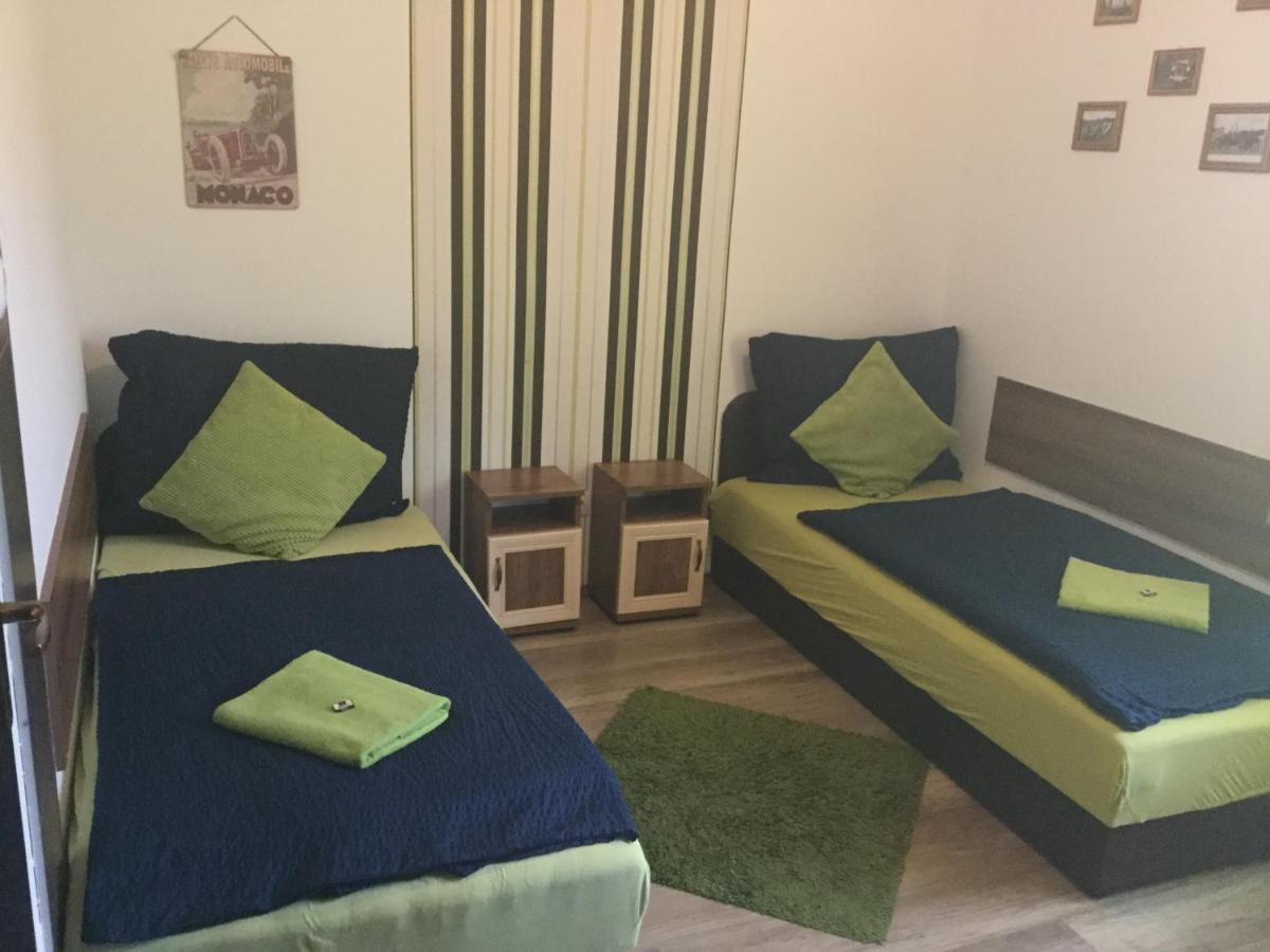 Old'S Car Zimmer & Apartment Vermietung Фельден-ам-Вёртер-Зе Экстерьер фото