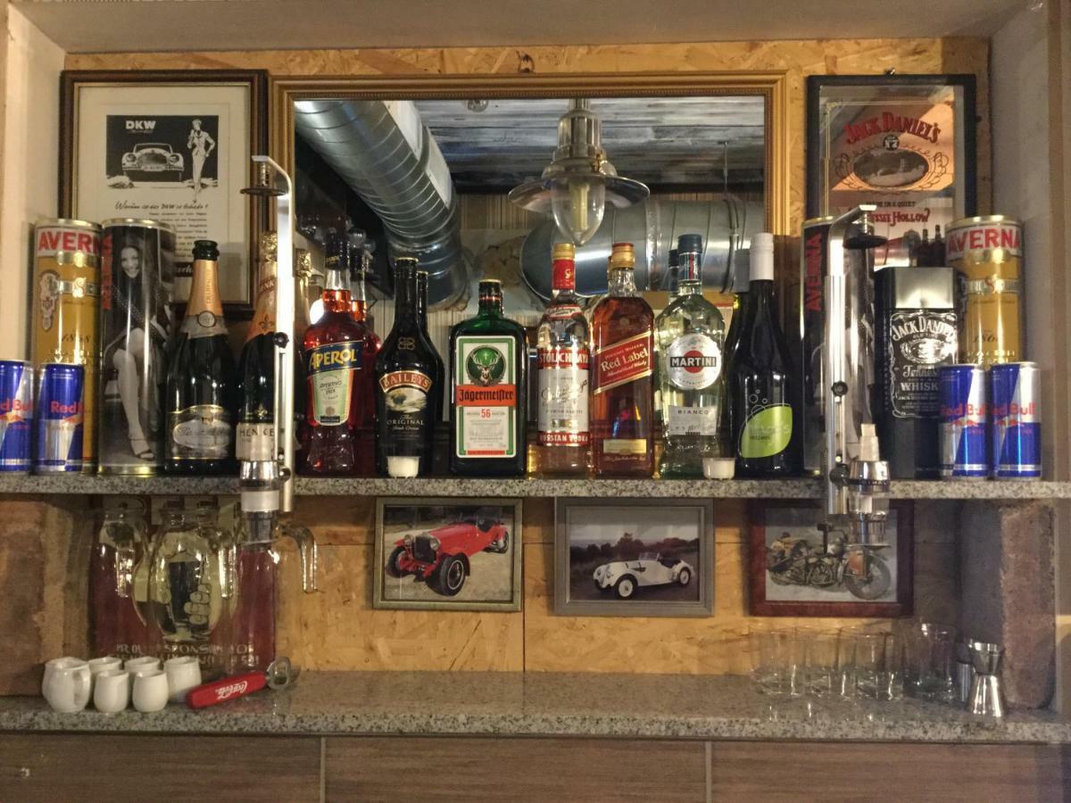 Old'S Car Zimmer & Apartment Vermietung Фельден-ам-Вёртер-Зе Экстерьер фото