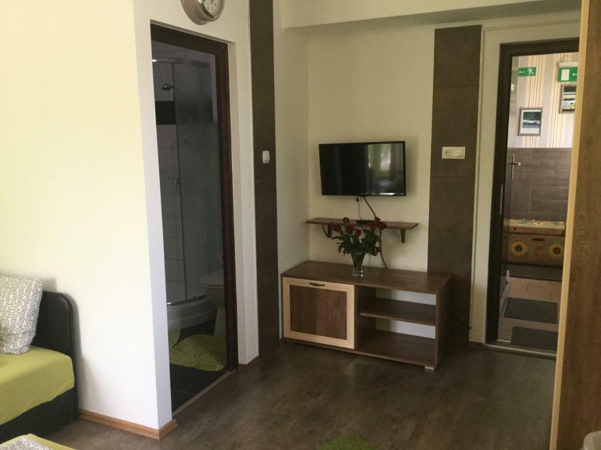 Old'S Car Zimmer & Apartment Vermietung Фельден-ам-Вёртер-Зе Экстерьер фото